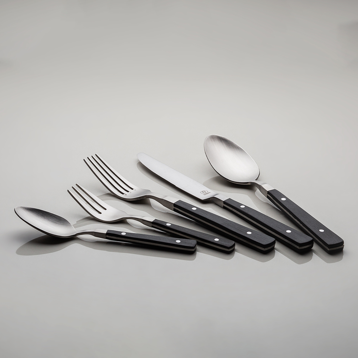 Set posate 30 pezzi – Image POM Black