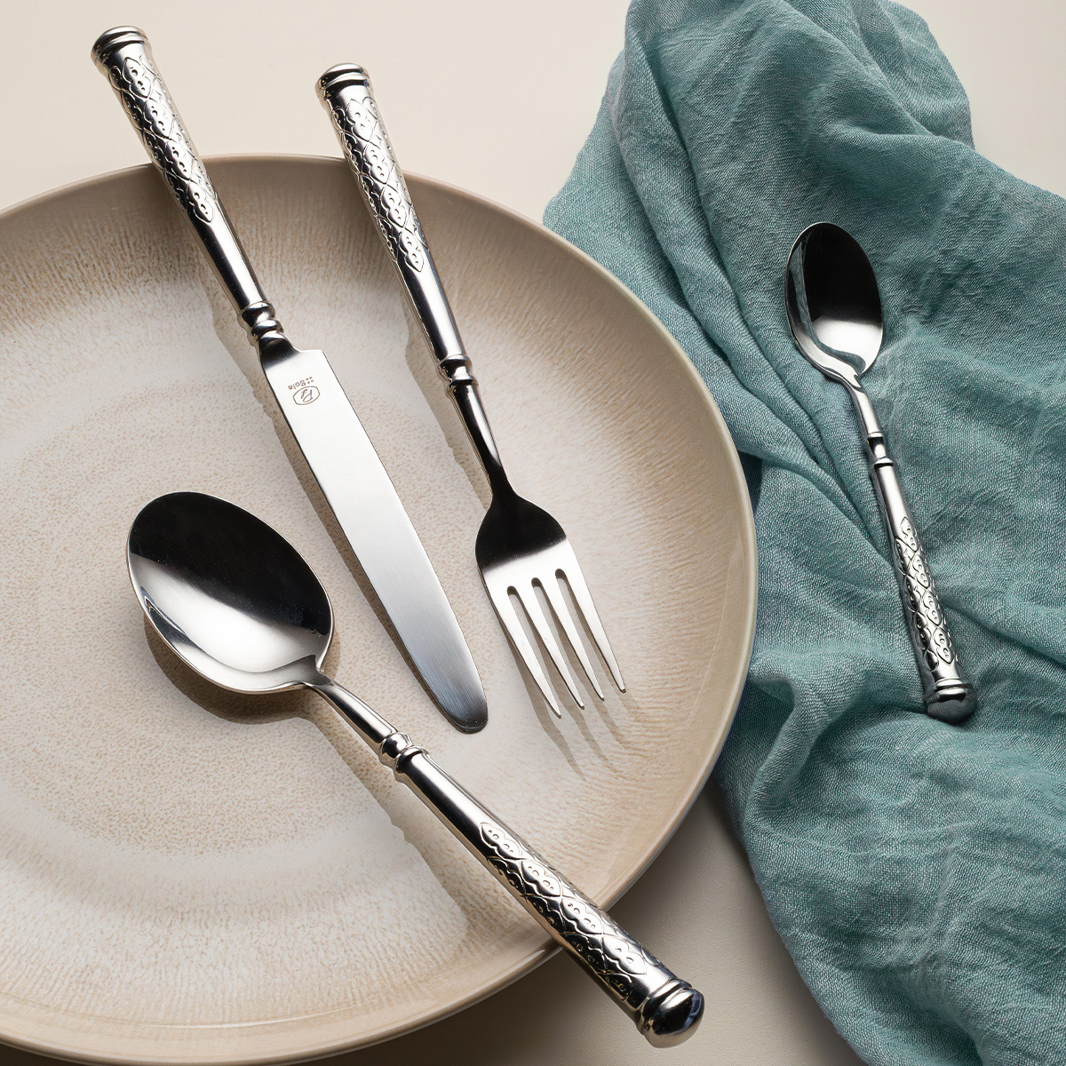 Set posate 24 pezzi Levante | Sola Platinum