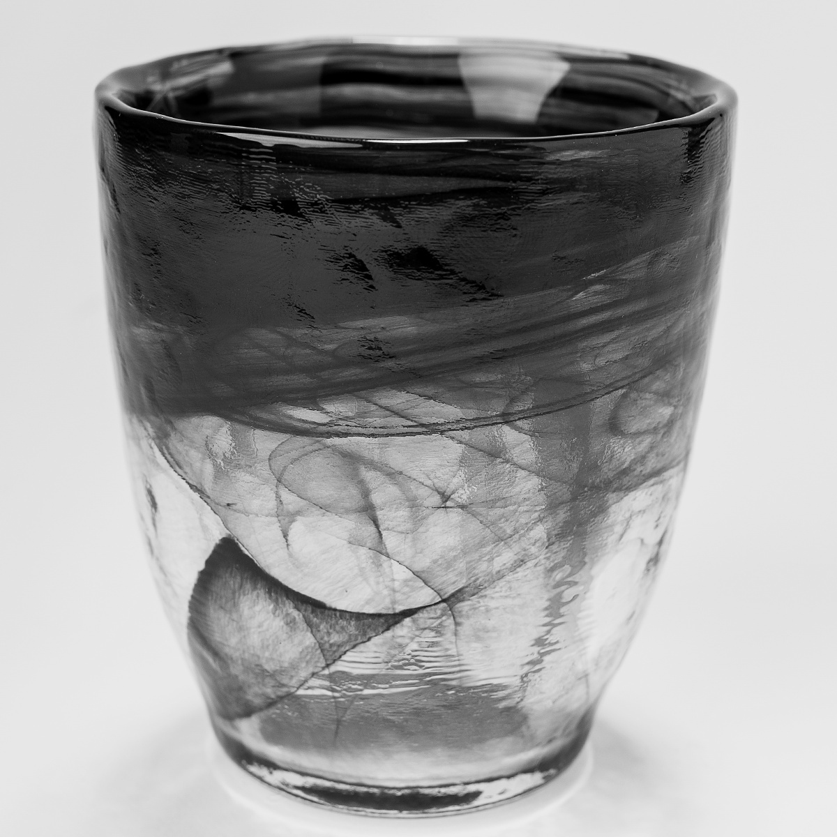 Bicchiere da acqua nero 300 ml - Elements Glass
