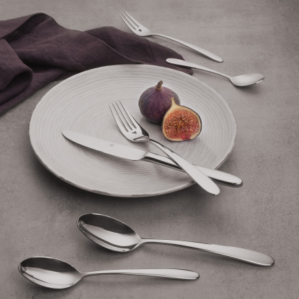 Set di posate con cuoricino 54 pezzi — Alpha