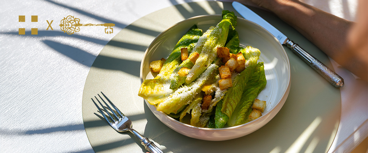 Insalata Caesar con salsa fatta in casa