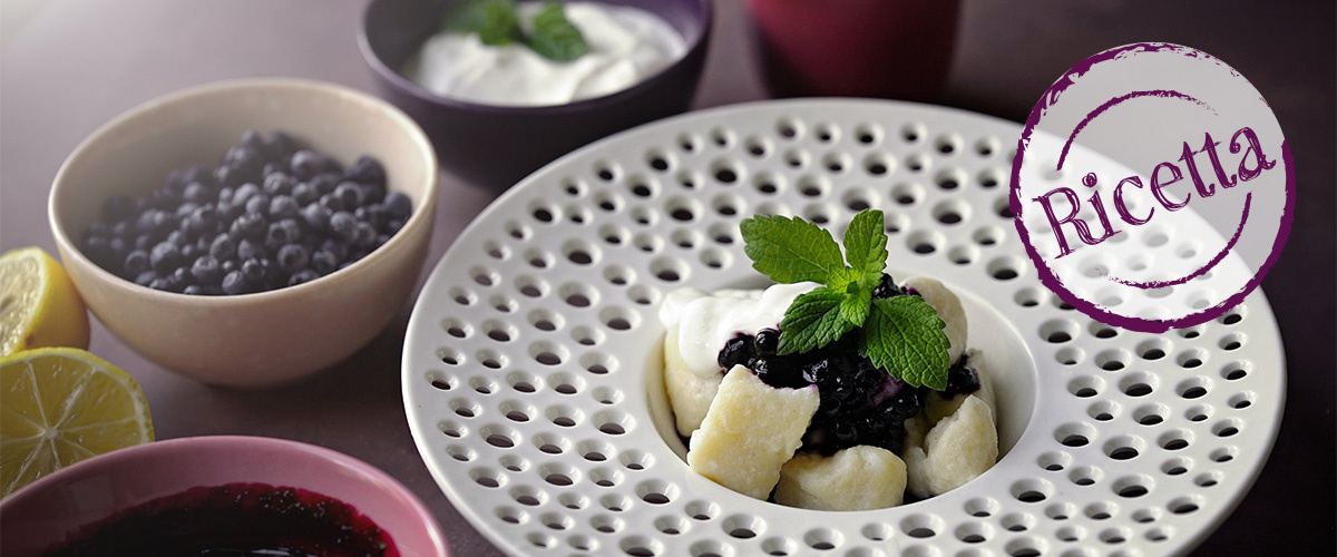 Gnocchi di ricotta con mirtilli